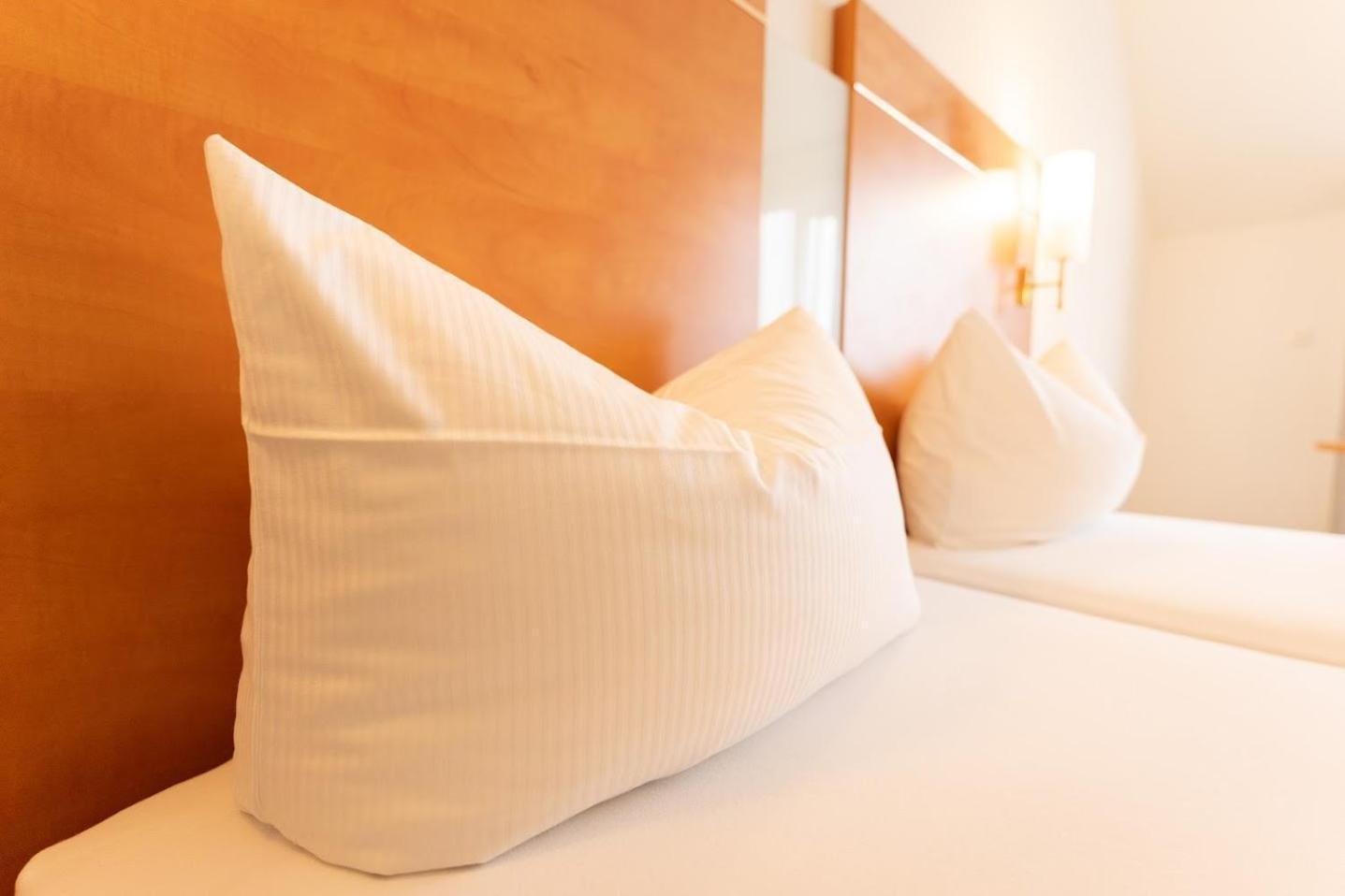 Hotel Rosmarin Bodman-Ludwigshafen Esterno foto